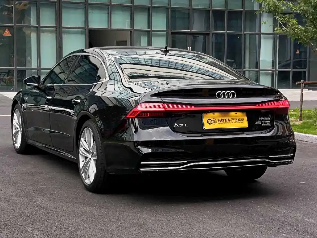 Audi A7L 2024 45 TFSI quattro