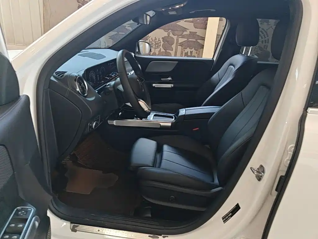 Mercedes-Benz GLB — миниатюра 15