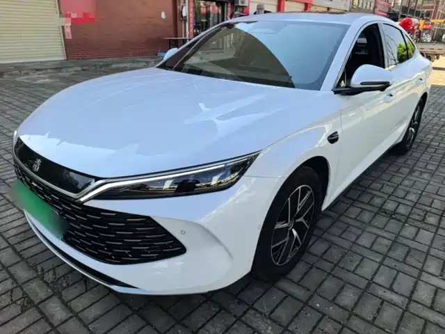 2025 BYD Qin