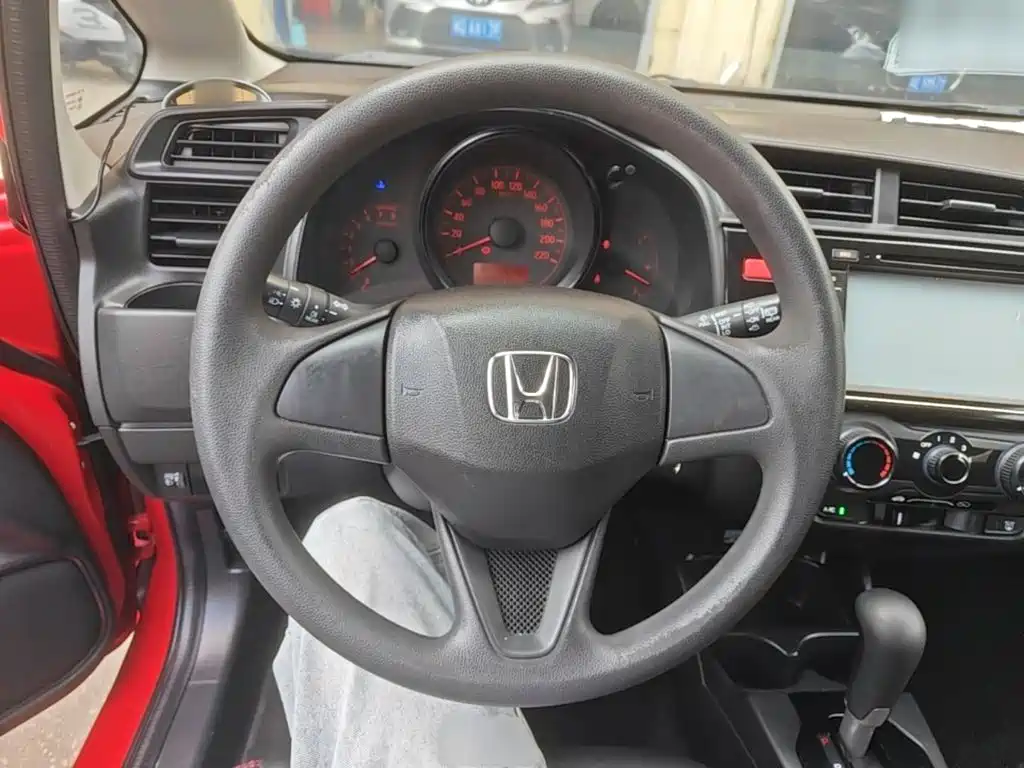 Honda Fit — миниатюра 11