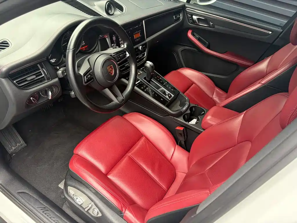 Porsche Macan — миниатюра 7