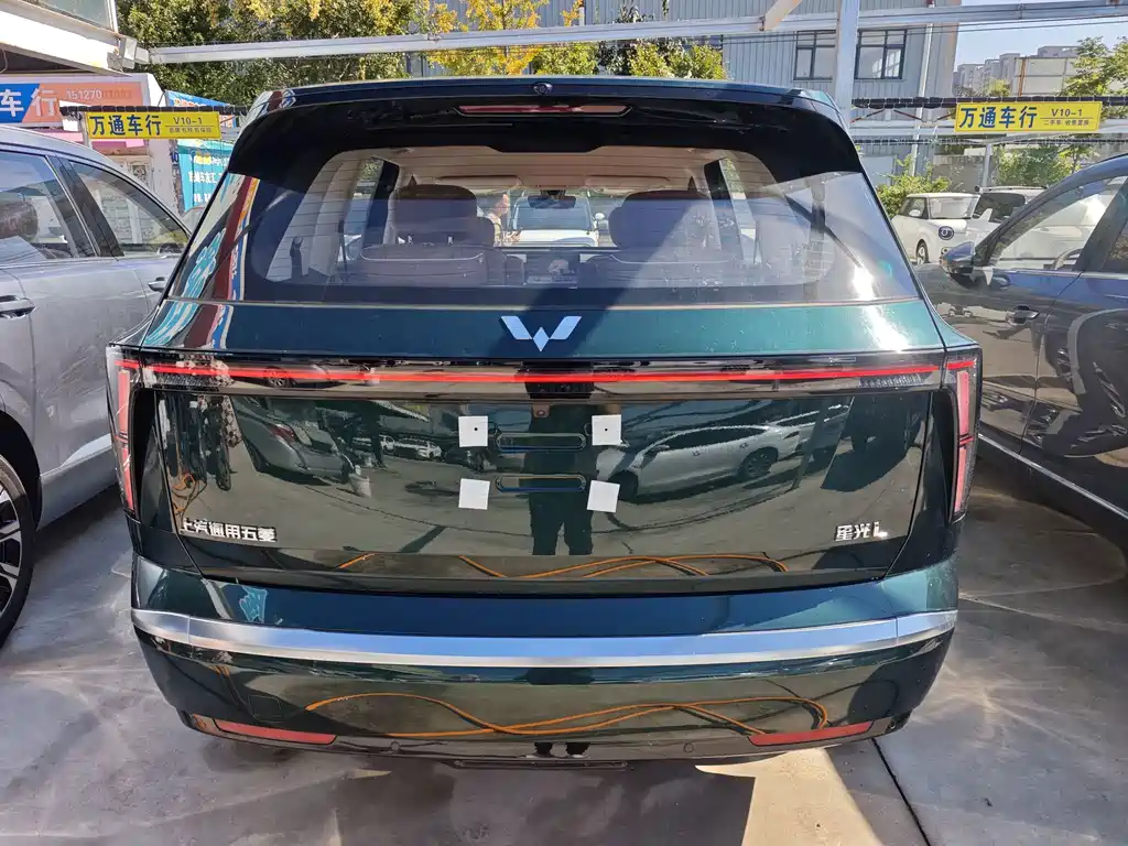 Wuling Xingguang L — миниатюра 11