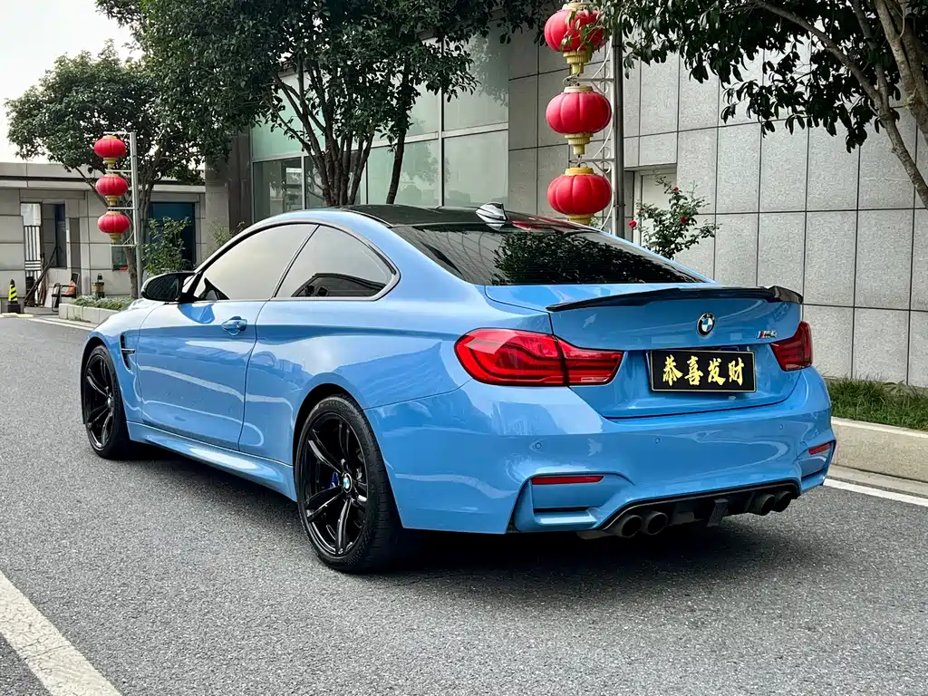 BMW M4 — миниатюра 6