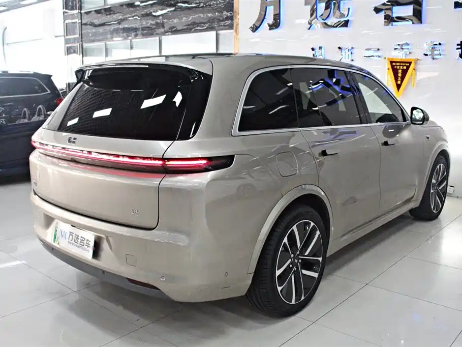 Li Auto IDEAL L8