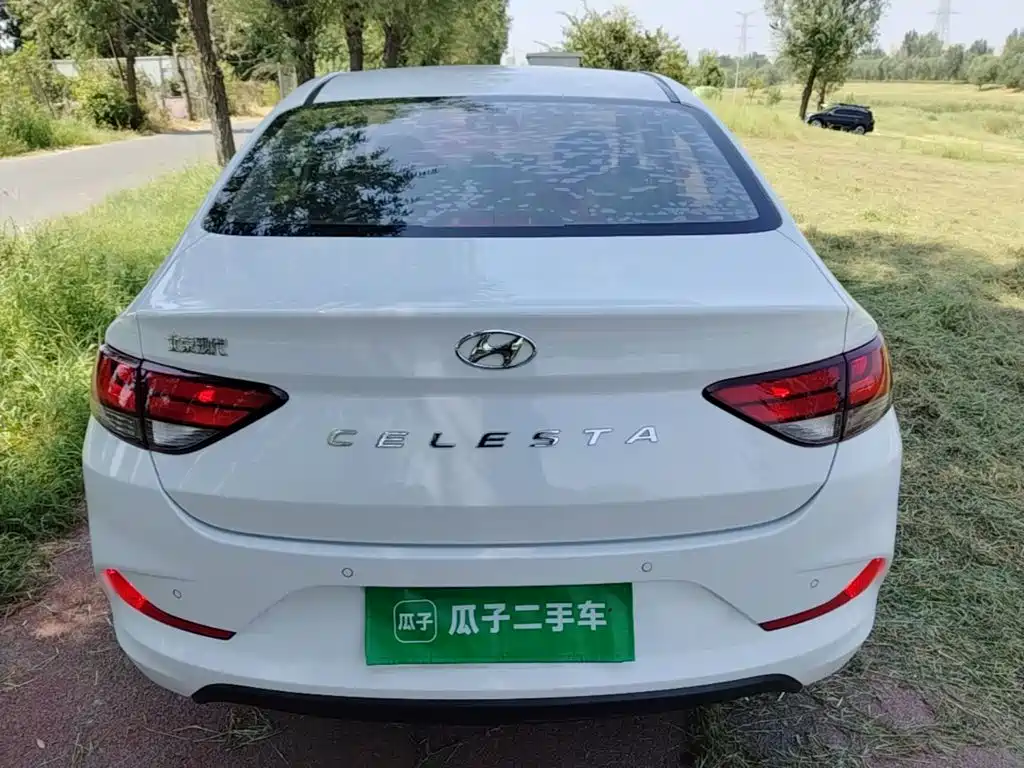 Hyundai Elantra — миниатюра 6