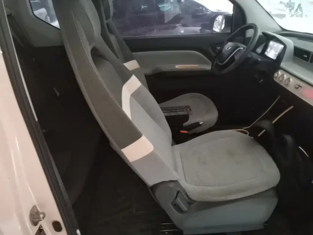 Wuling MINIEV — миниатюра 25