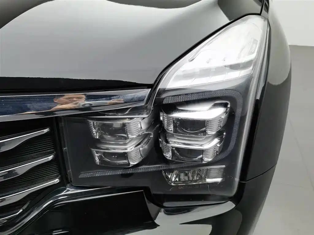 GAC GS8 2017 320T Luxury Smart Connect ( мест)