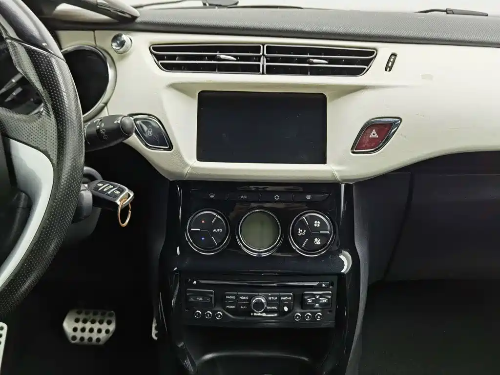 DS DS 3 — миниатюра 12