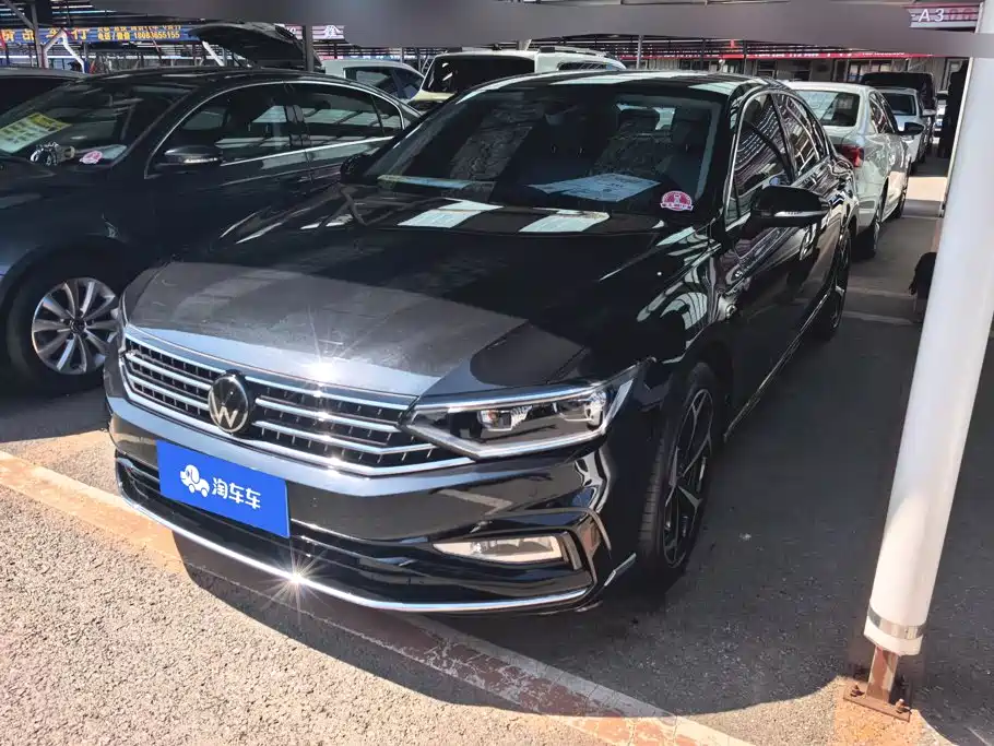 迈腾 2023款 200万辆纪念版 330TSI DSG豪华型 2024