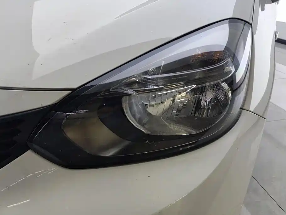 Honda Fit — миниатюра 5