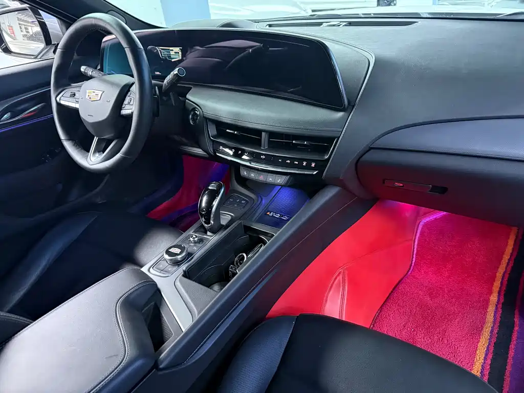Cadillac CT5 — миниатюра 11