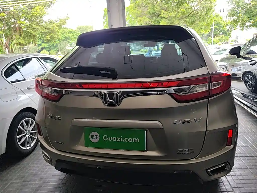 Honda UR-V — миниатюра 6