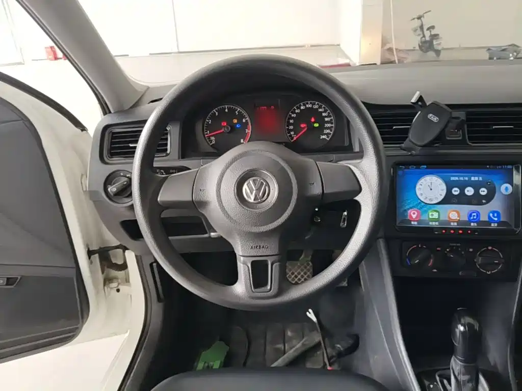 Volkswagen Santana — миниатюра 11