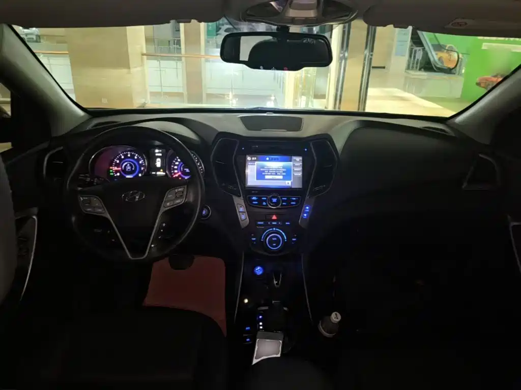 Hyundai Santa Fe — миниатюра 10