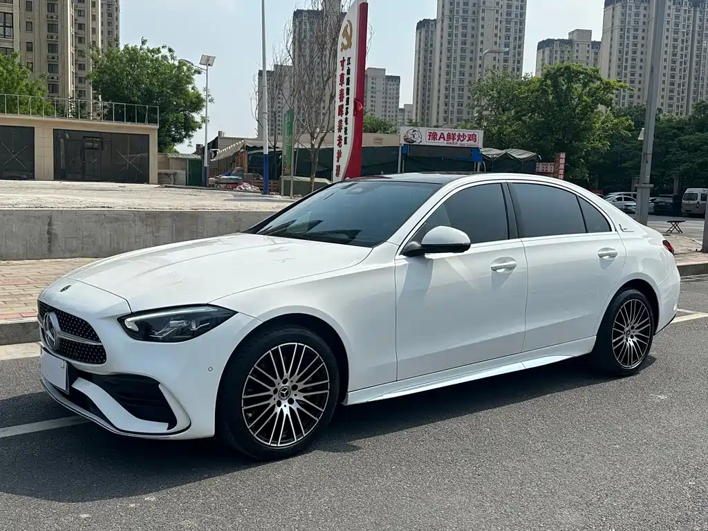 2024 Mercedes-Benz C-klasse - zdjęcie 1 z 19