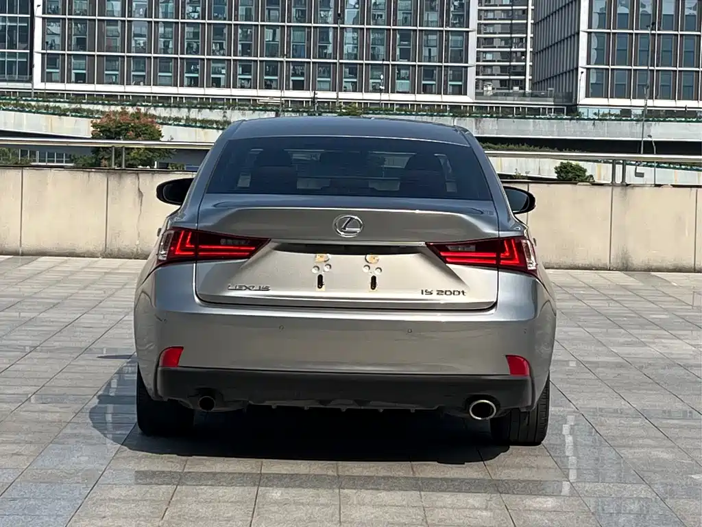 Lexus IS — миниатюра 5