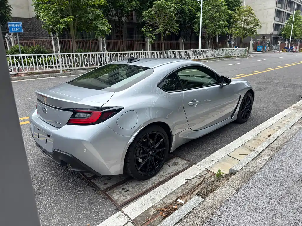 Subaru BRZ — миниатюра 6