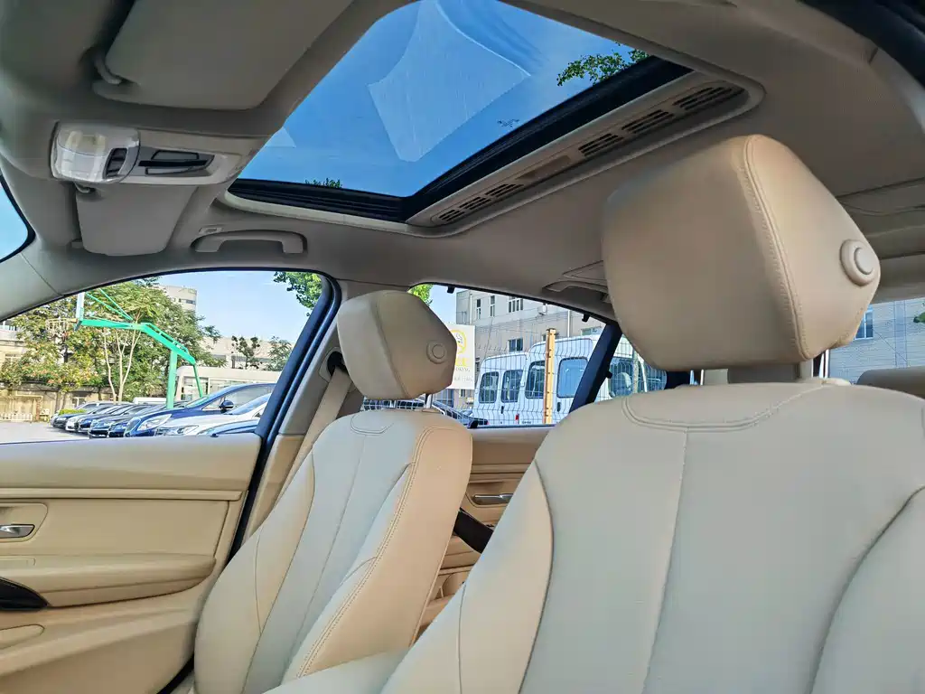BMW 3 Series — миниатюра 8