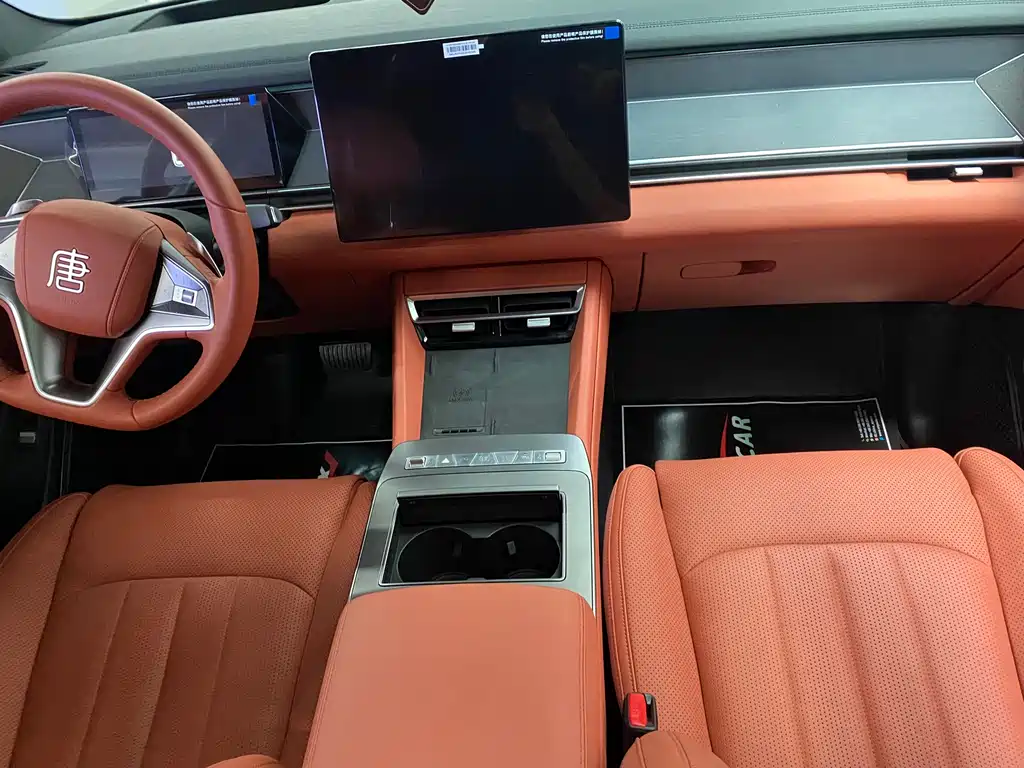 BYD Tang L L 2025 DM 175KM