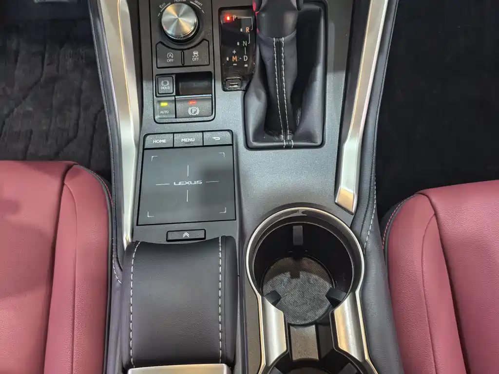Lexus NX — миниатюра 10