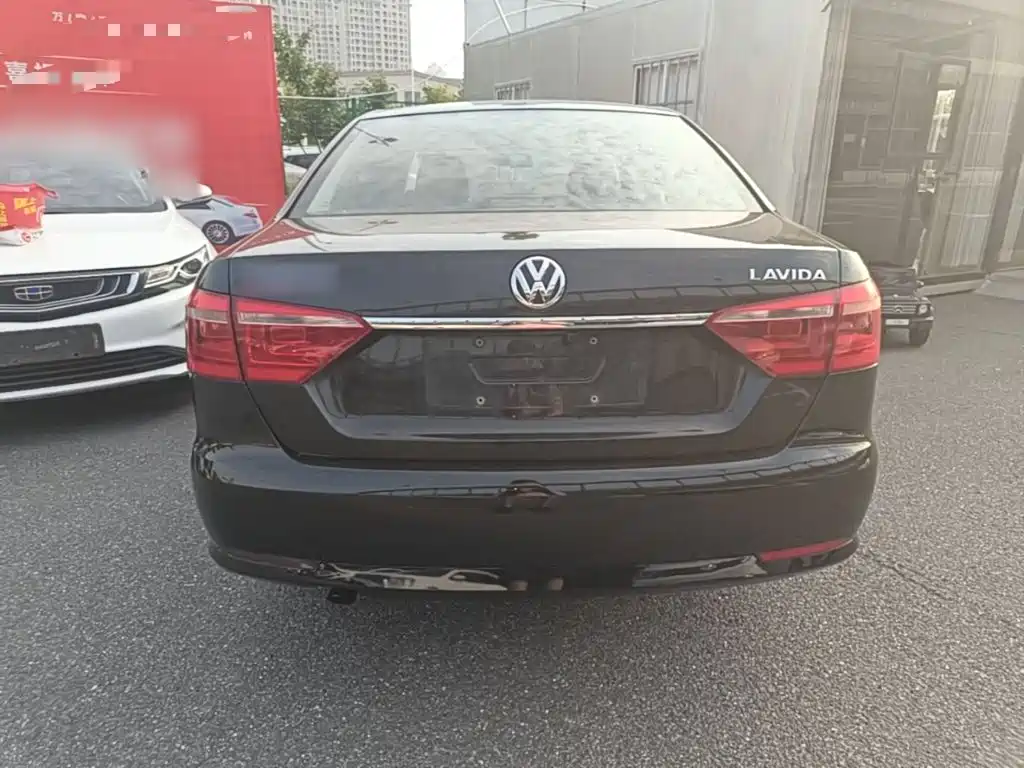 Volkswagen Lavida — миниатюра 6
