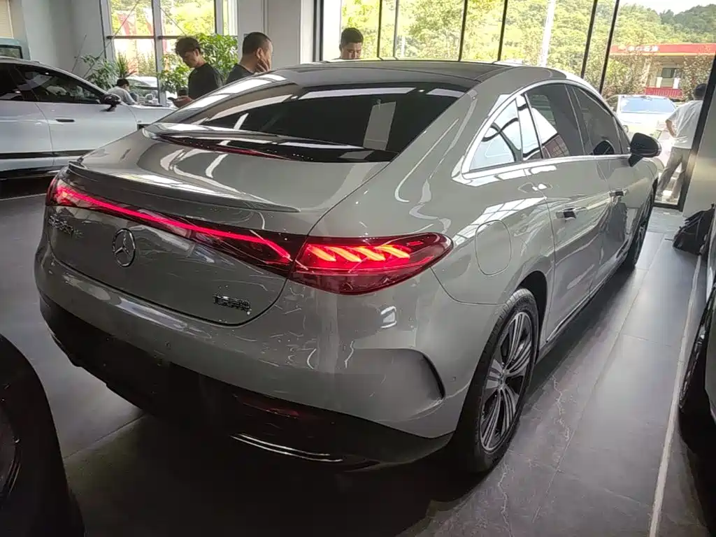 Mercedes-Benz EQE — миниатюра 7