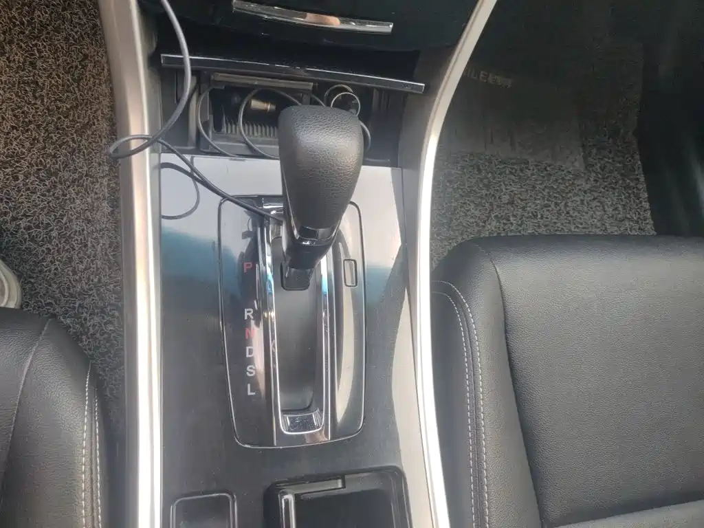 Honda Accord — миниатюра 10
