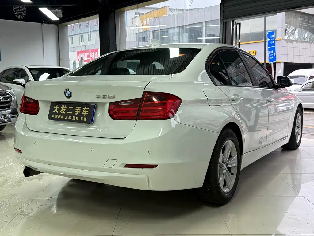 BMW 3 Series (Import) — миниатюра 8