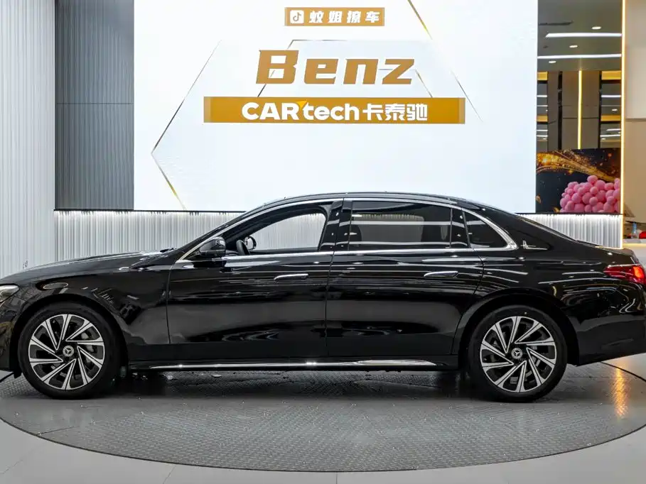 Mercedes-Benz E-Class — миниатюра 3