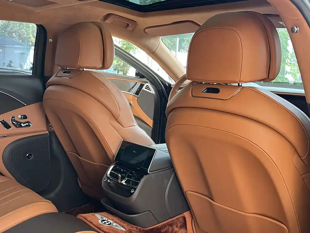 Bentley Flying Spur — миниатюра 9