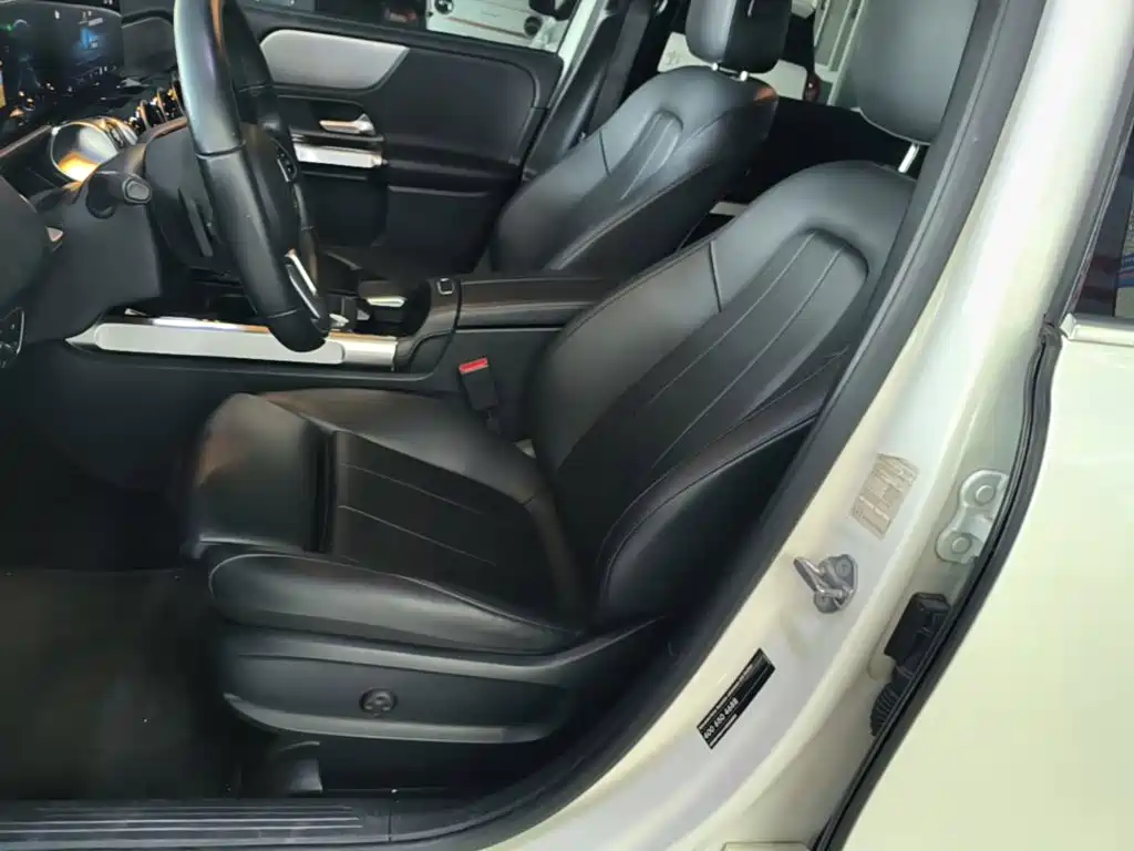 Mercedes-Benz GLB — миниатюра 15