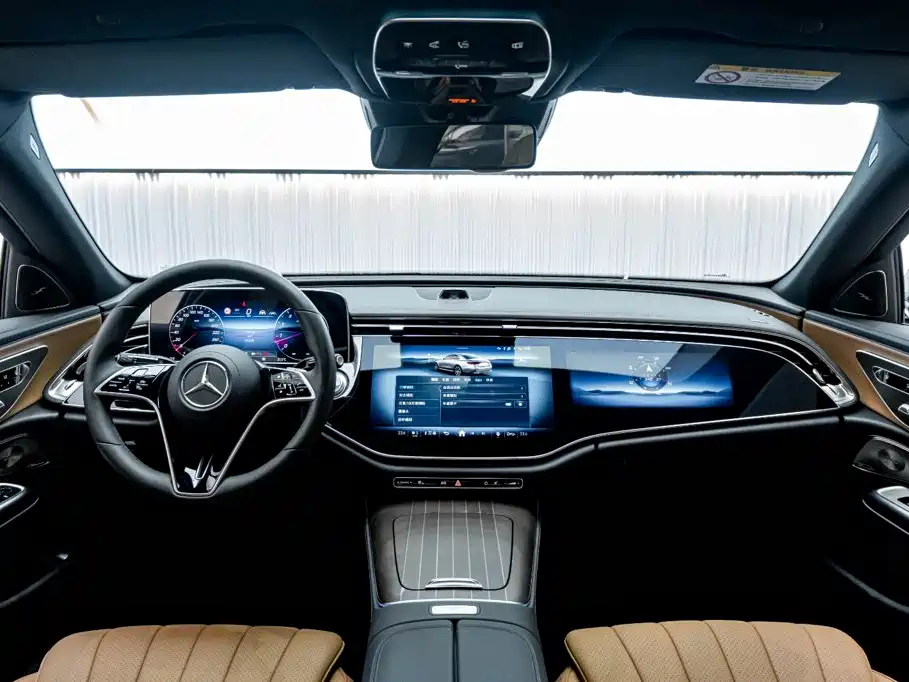 Mercedes-Benz E-Class — миниатюра 15