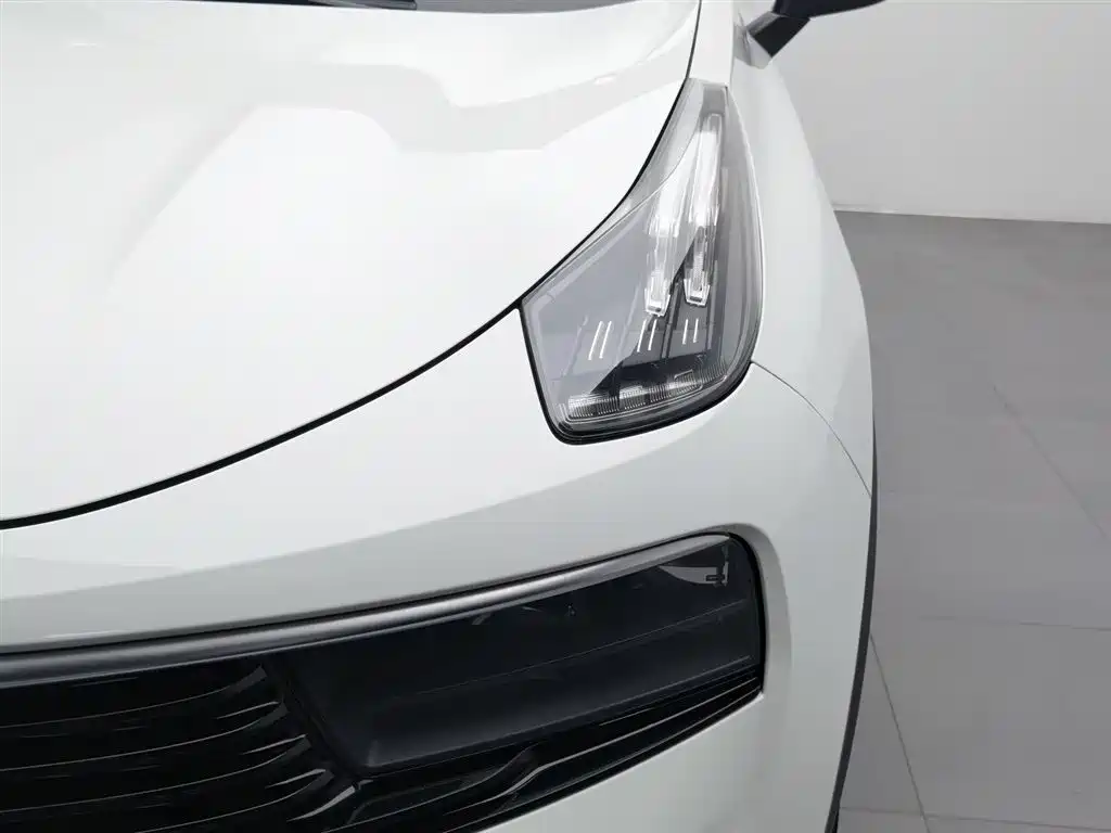Lynk & Co 01 2017 2.0T Pro