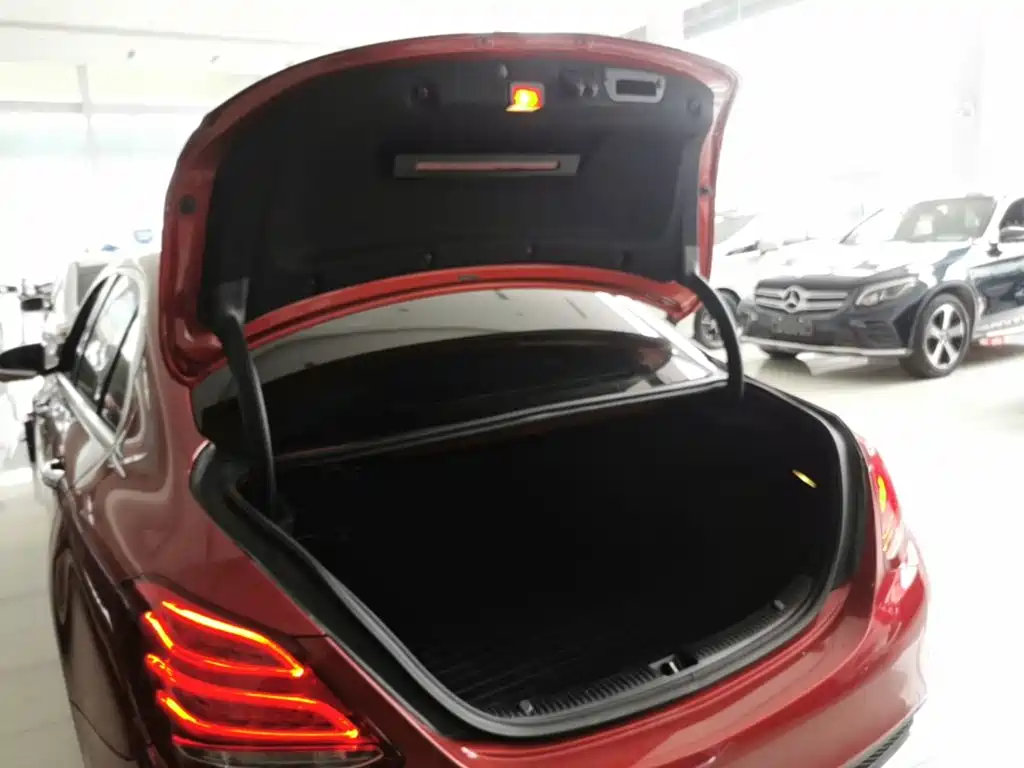 Mercedes-Benz C-Class — миниатюра 19