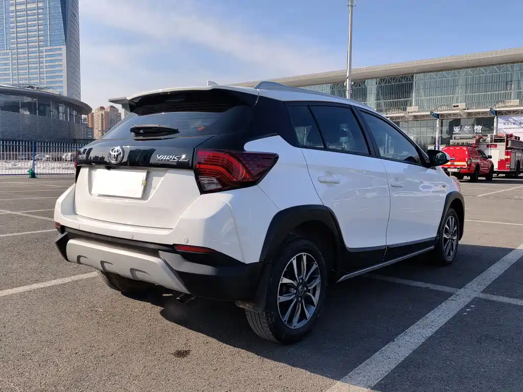 TOYOTA YARIS L ZHIXUAN