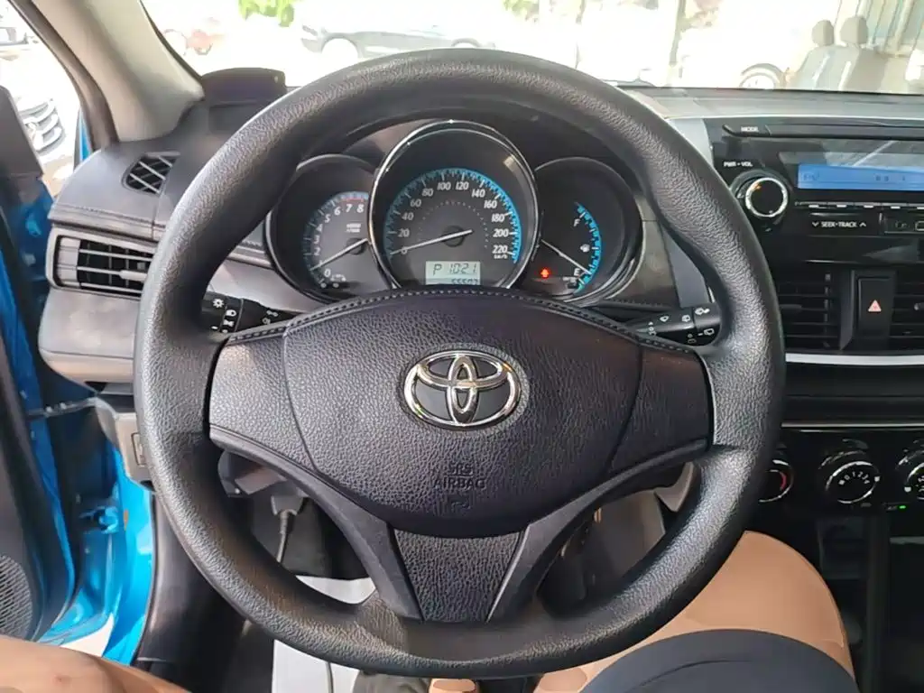 Toyota Yaris L — миниатюра 11