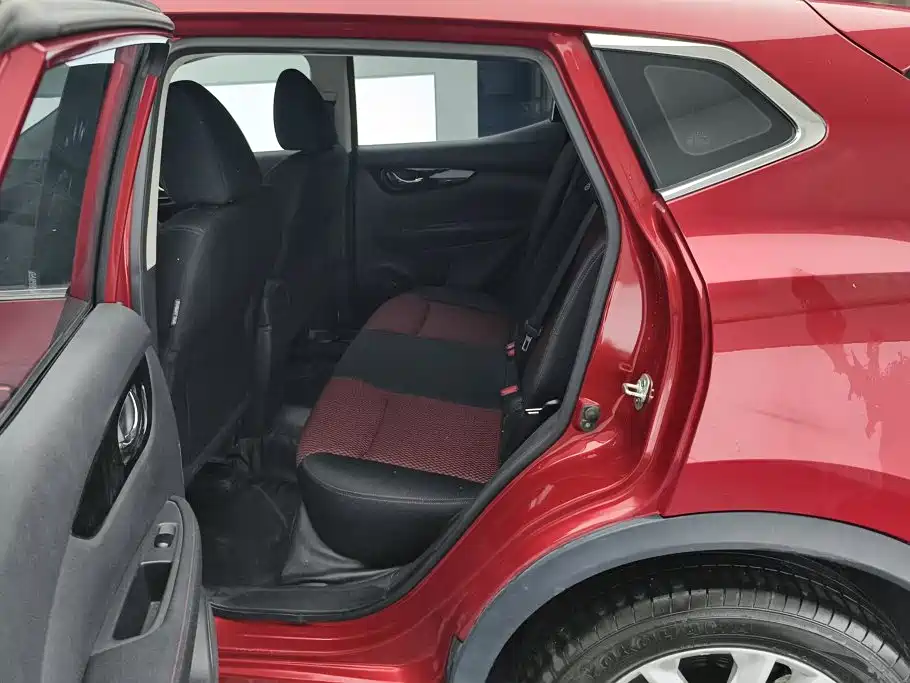 Nissan Qashqai — миниатюра 11