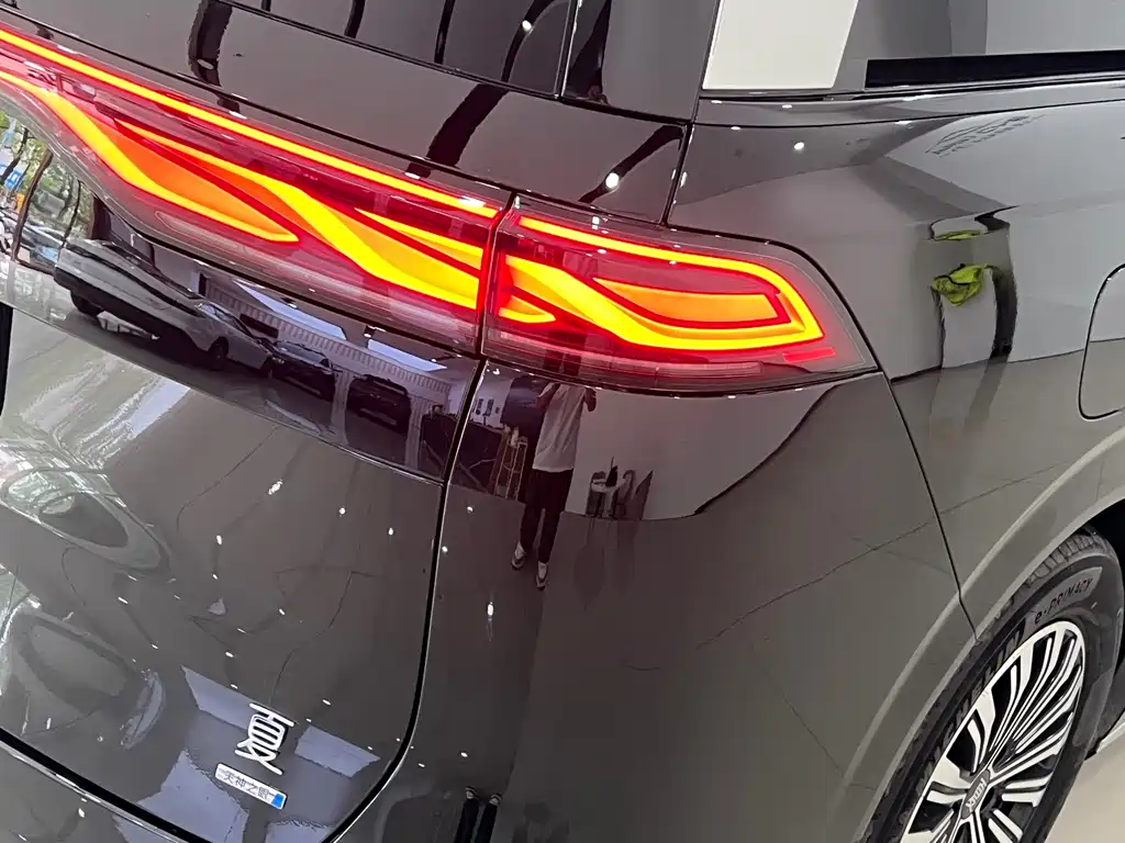 BYD Xia 2025 DM-i 1.5T 180km