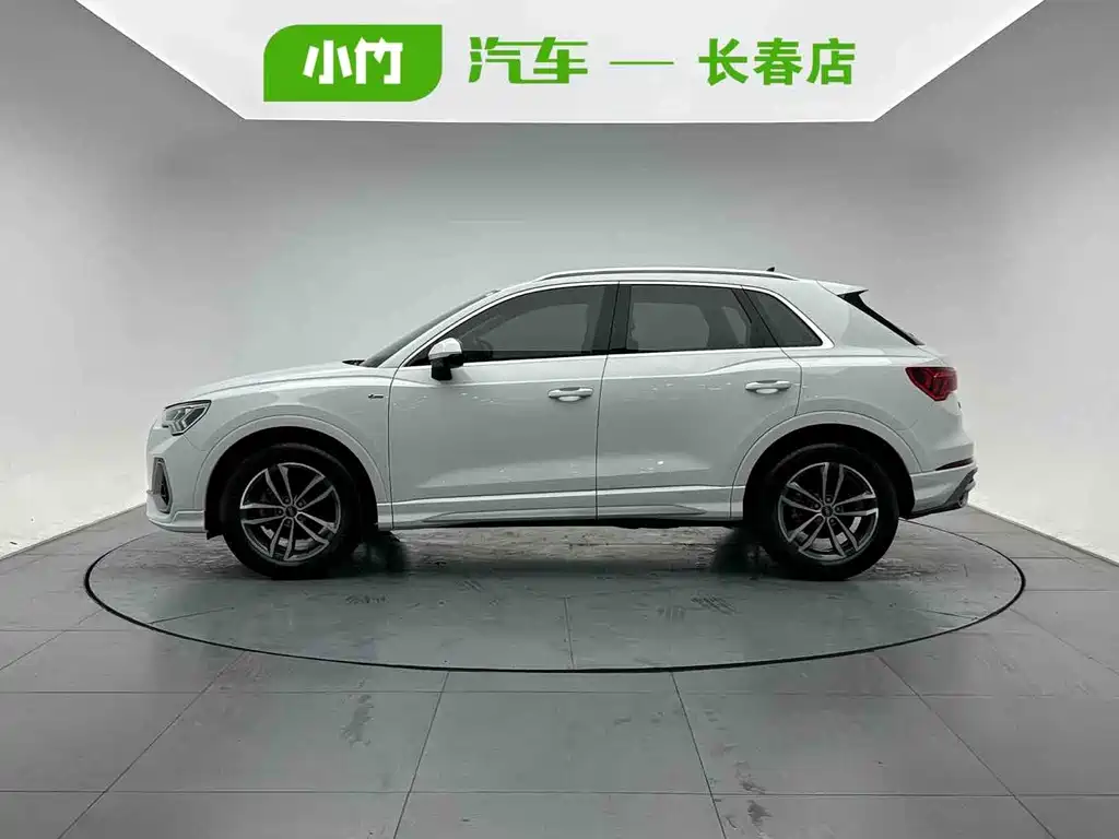 Audi Q3 2022 35 TFSI