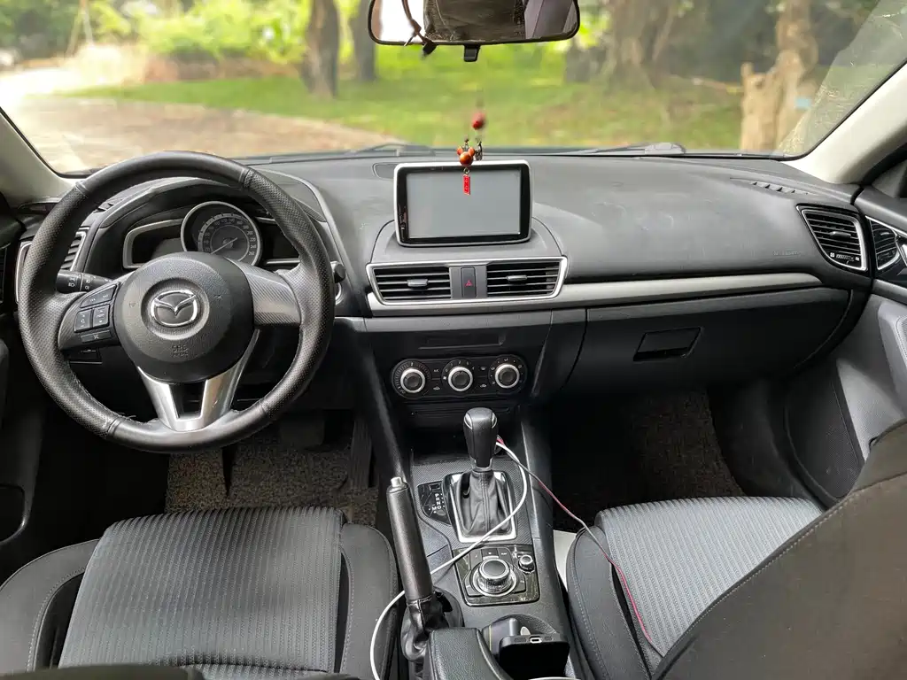 Mazda 3 Axela — миниатюра 8