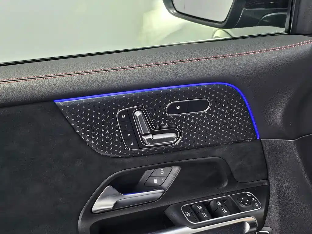 Mercedes-Benz GLB AMG — миниатюра 9