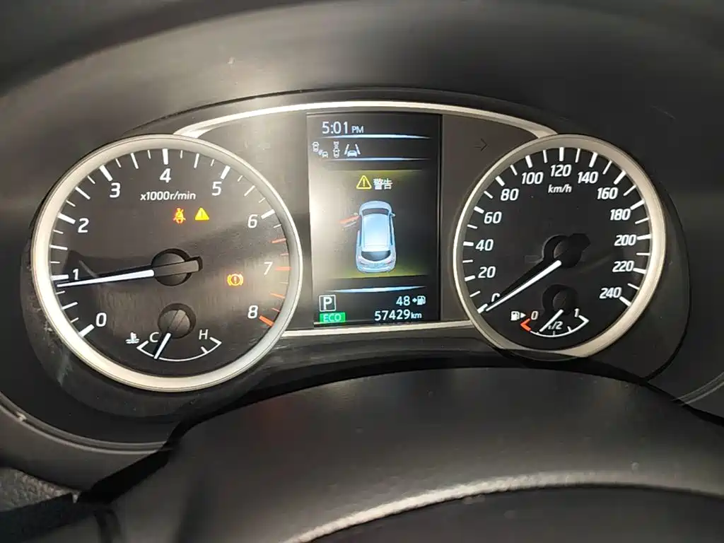 Nissan Tiida — миниатюра 12