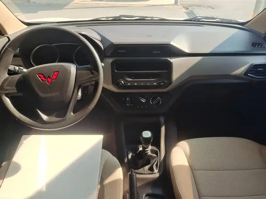 WULING WULING HONGGUANG