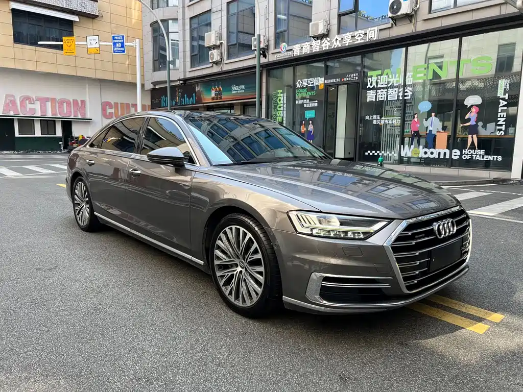 Audi A8 — миниатюра 3