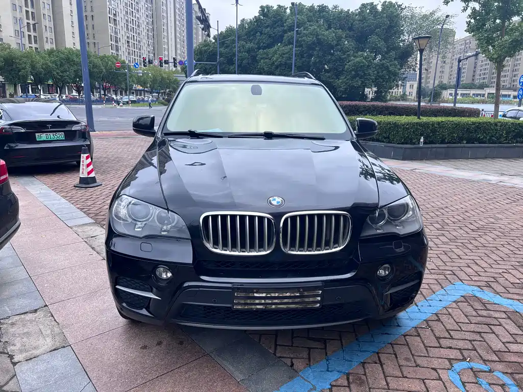 BMW X5 (Import) — миниатюра 2