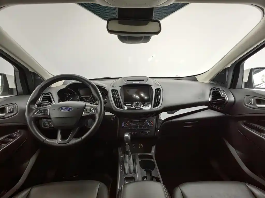 Ford Kuga — миниатюра 5