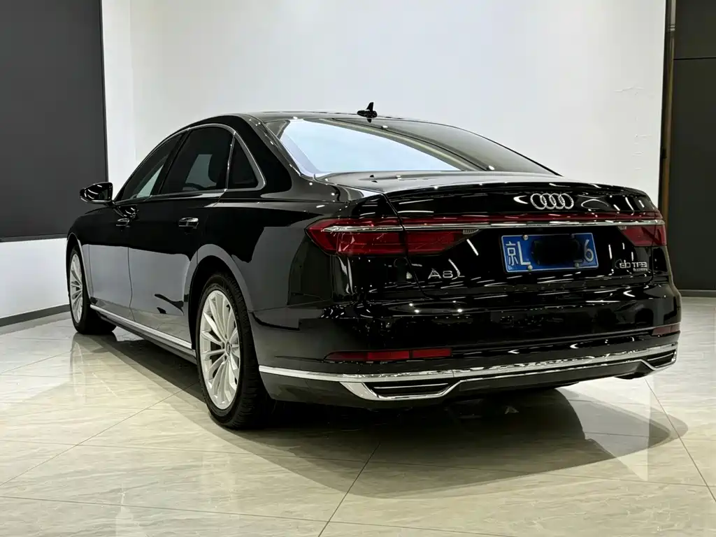 Audi A8 — миниатюра 16