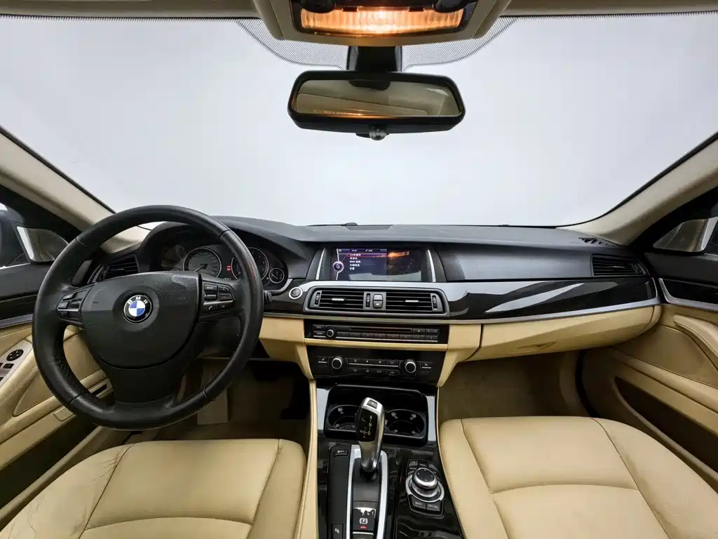 BMW 5 Series — миниатюра 5