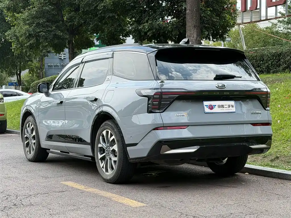 Ford Edge 2023 L 2.0T EcoBoost мест