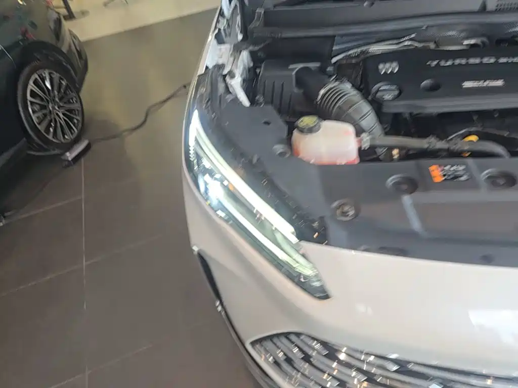 Buick GL8 Hybrid — миниатюра 13